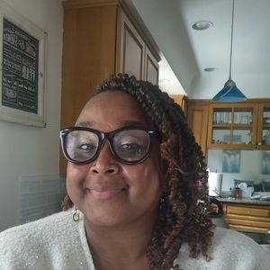 Meet your Posher, Kelila